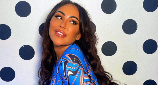 Sophie Kasaei doet borstverkleing