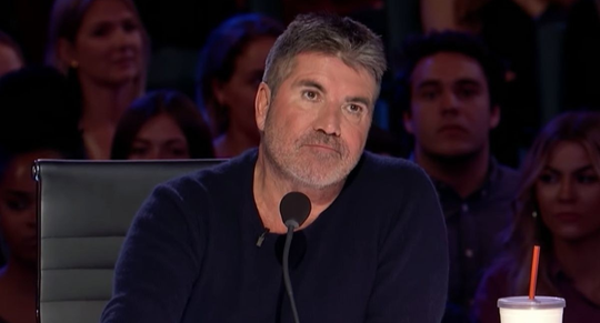 Simon Cowell onherkenbaar na plastische chirurgie
