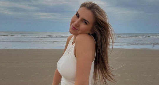 Esmee Cox, pesterijen