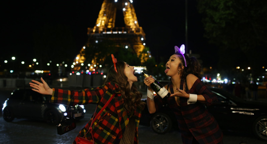 drinken-tijdens-de-feestdagen-dit-doet-het-met-je-huid