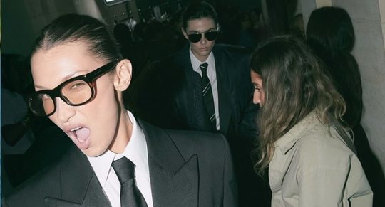 bella hadid fashionshow