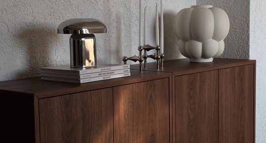 scandinavisch houten kastje woonkamer
