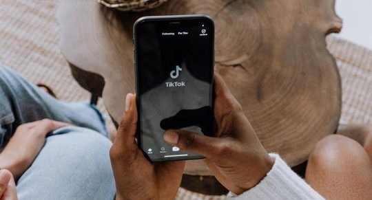 tiktok cancelt deze ouderwetse kledingregels