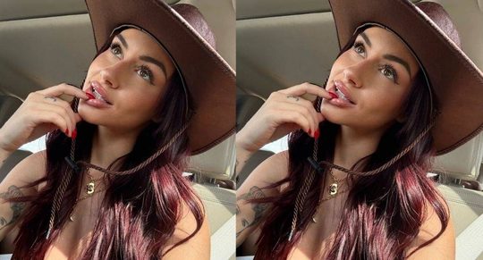 Rood haar op coachella