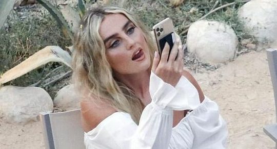 zit-hij-op-tinder