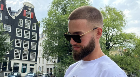 Illustratie voor: Donny Roelvink gespot met oud Love Island-deelneemster