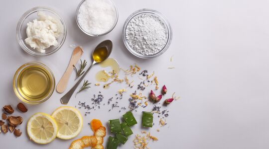 Illustratie voor: Natuurlijke schoonheidsproducten maken is nu makkelijker dan ooit