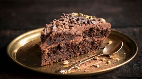 Illustratie voor: Wil jij afvallen? Eet dan chocoladetaart als ontbijt
