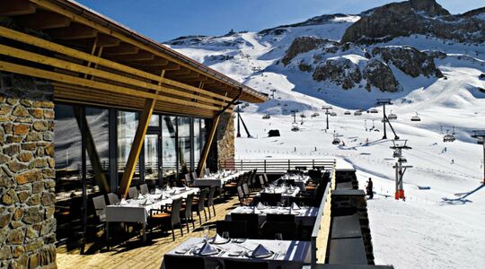 Illustratie voor: De 5 beste spots en activiteiten tijdens je wintersport in Ischgl