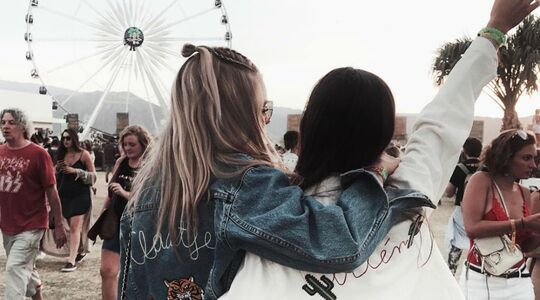 Illustratie voor: Waarom je juist nu alvast moet gaan shoppen voor de perfecte festival outfits