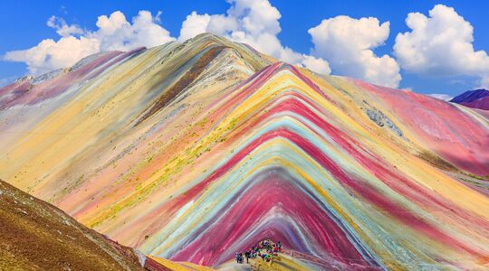 Illustratie voor: Wil je heen: de regenboogbergen in Peru