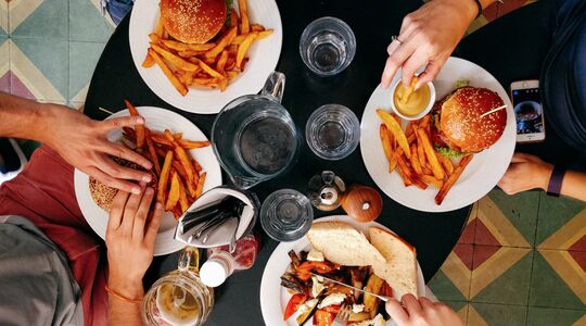 Illustratie voor: Hier eet je de lekkerste hamburgers van Amsterdam