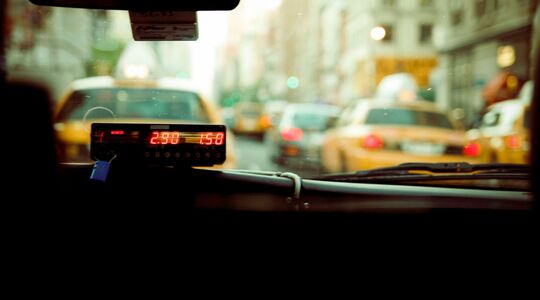 Illustratie voor: Van een beugel tot naaimachine: dit zijn de vreemdste gevonden voorwerpen in een Uber