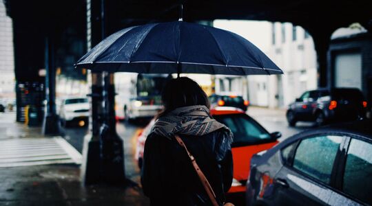 Illustratie voor: Regen in de zomer: zo zorg je dat het alsnog leuk blijft