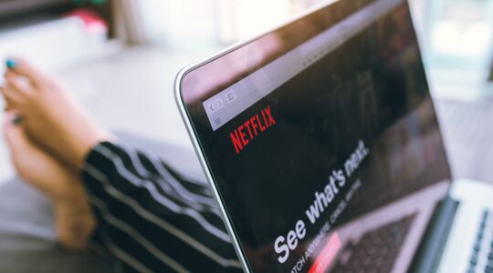 Illustratie voor: Deze geheime codes ontgrendelen honderden verstopte kerstfilms op Netflix