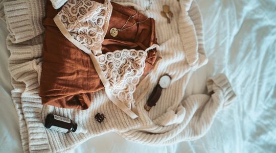 Illustratie voor: Shopliefhebber? Zoveel geld is de gemiddelde vrouw kwijt aan ongedragen kleding
