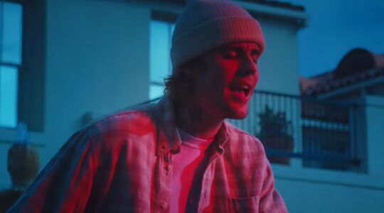 Illustratie voor: Fans van Justin Bieber denken dat hij met dít lied afscheid neemt van Selena