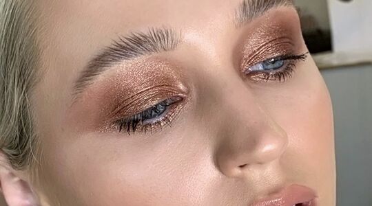 Illustratie voor: Crème oogschaduw: de nieuwste beauty trend