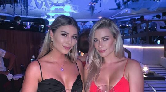 Illustratie voor: Victoria en Lisa uit Love Island maken hun acteerdebuut