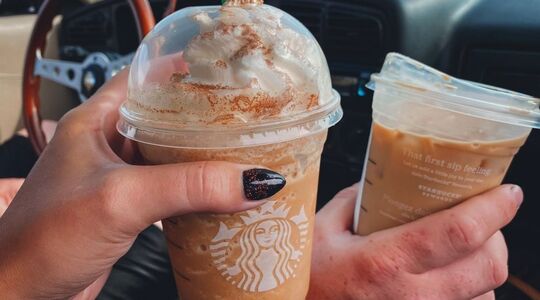 Illustratie voor: Kun je een gratis refill krijgen bij Starbucks?