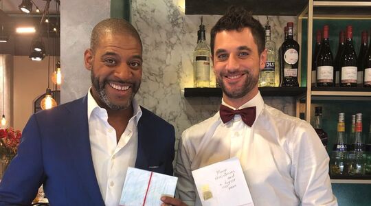Illustratie voor: Deze BN’ers zouden wij willen zien in de First Dates Valentijn-special