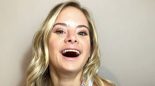 Illustratie voor: Sofía is Victoria’s Secret’s eerste model met down