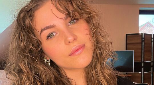 Illustratie voor: Donna uit Temptation Island onthult of ze een relatie heeft