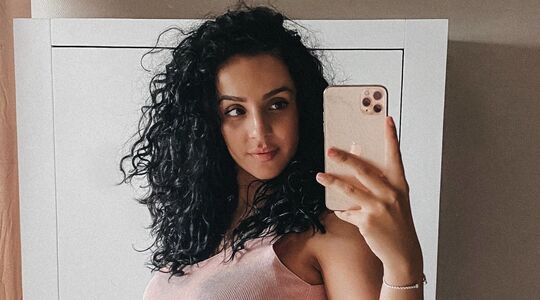 Illustratie voor: Rodanya uit TI vliegt naar het buitenland voor deze cosmetische ingreep