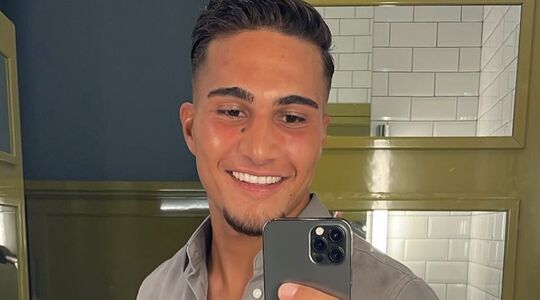 Love Islands Mert Mert Okatan