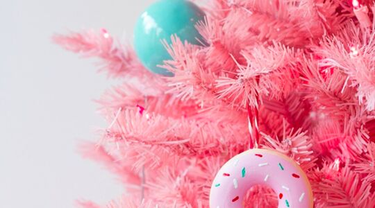 roze kerstboom