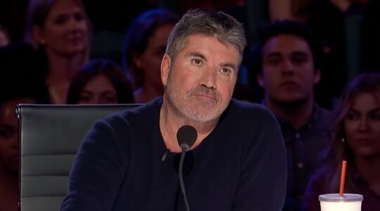 Simon Cowell onherkenbaar na plastische chirurgie