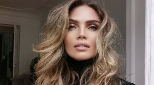 Kim Feenstra lingerie