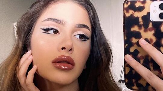 bruine lipgloss