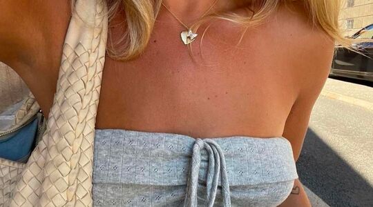 strapless top