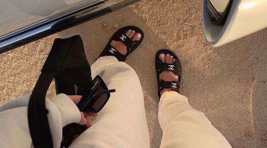 H&M sandalen Chanel dupe