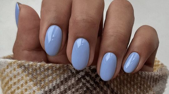 blueberry milk nails