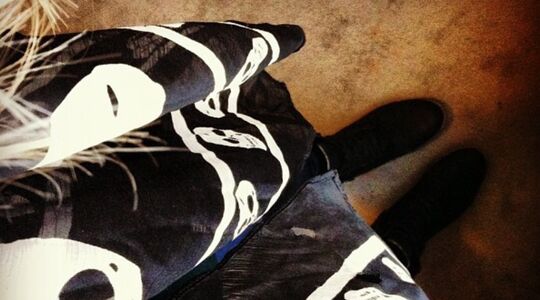 skull scarf gevreesd item zeroes comeback