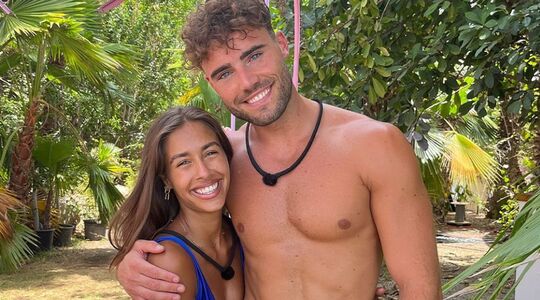 Contact na Love Island Job en Naomi