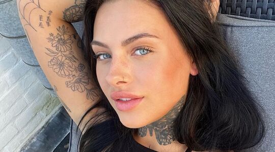 danique tattoo gezicht