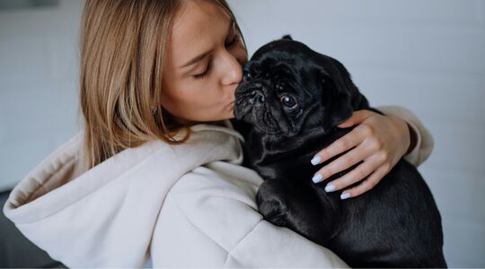 hond-vrouwelijk-baasje