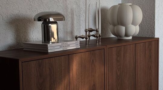 scandinavisch houten kastje woonkamer