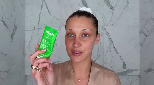 Bella Hadid skincare creme