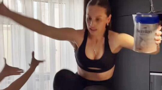 Mariana Barutkina valt door stiletto challenge