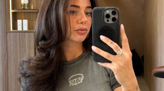 Charlotte Molenaar maakt een selfie.