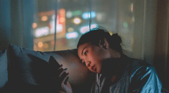 Illustratie voor: Oh no: déze social media gewoonten zijn hetzelfde als vreemdgaan