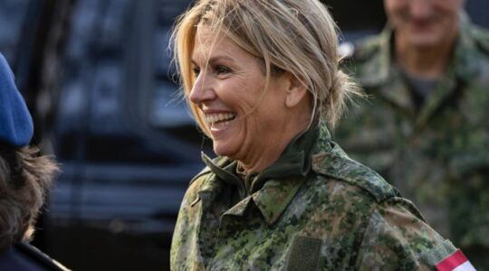 Koningin Maxima in het leger.