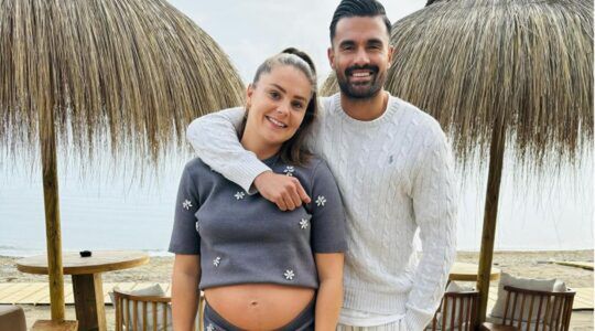 Lieke Martens zwanger op vakantie met haar man Benjamin van Leer