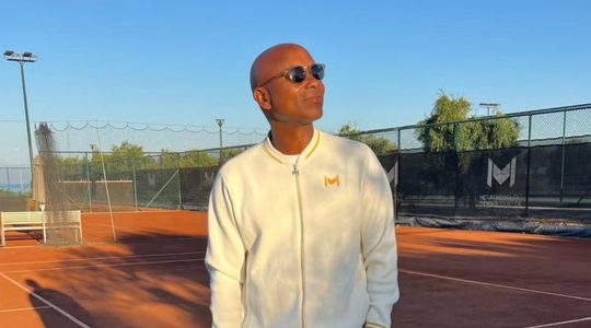 Humberto Tan op de tennisbaan.