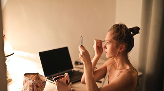 hoelang-make-up-bewaren