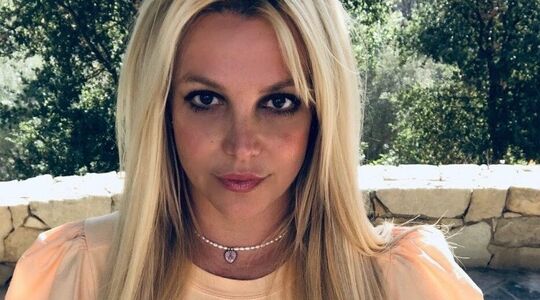 britney-spears-photoshop-fail